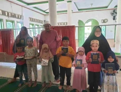 Tidak Satu Jalan Membangun Nagari, Drs. H. Herdinal Padri Salurkan Al-Qur’an ke Surau dan Masjid di Kinari