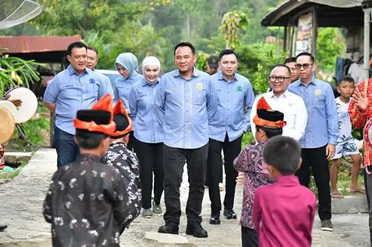 Ketua DPRD Sumsel Andie Dinialdie, SE., MM (Golkar) dan Anggota DPRD Sumsel Dapil V saat reses